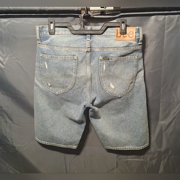 Lee Women's Blue Distressed Denim Shorts - Picture 2 of 2